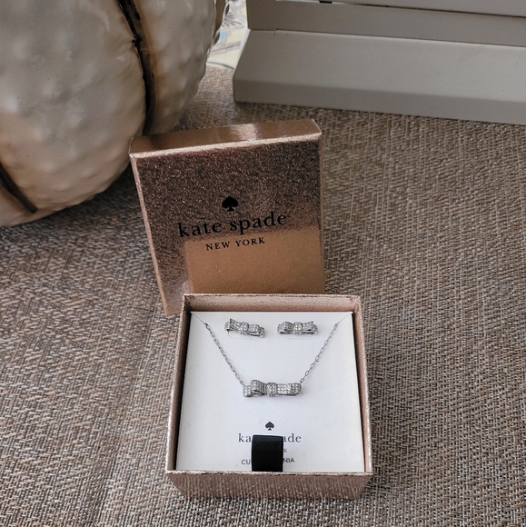 Kate Spade earrings and necklace set, new - Picture 1 of 4